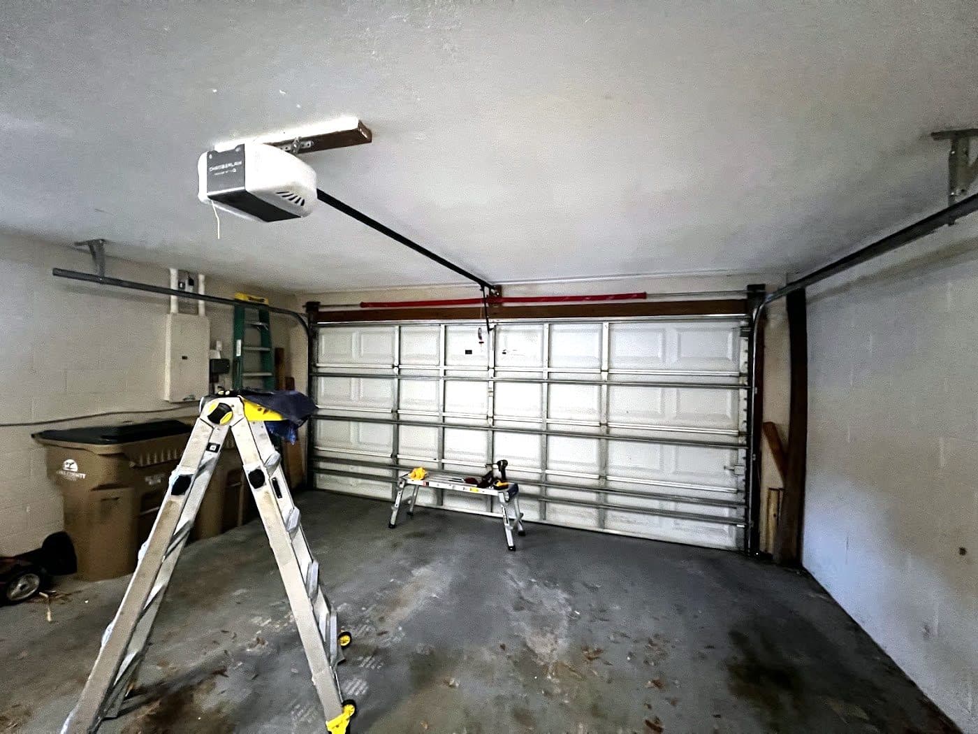 Searching 'Garage Door Repair Near Me'? Here's How to Find the Best Local Service